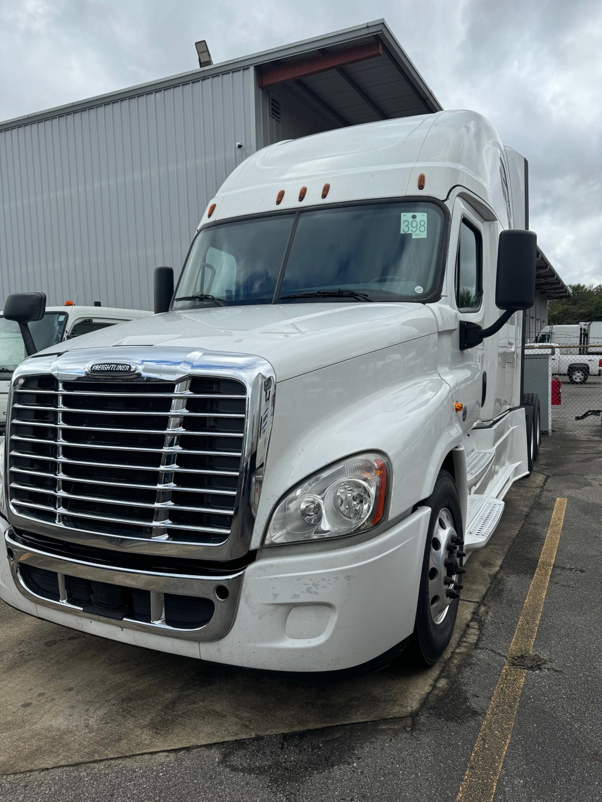 2020 FREIGHTLINER CASCADIA 125