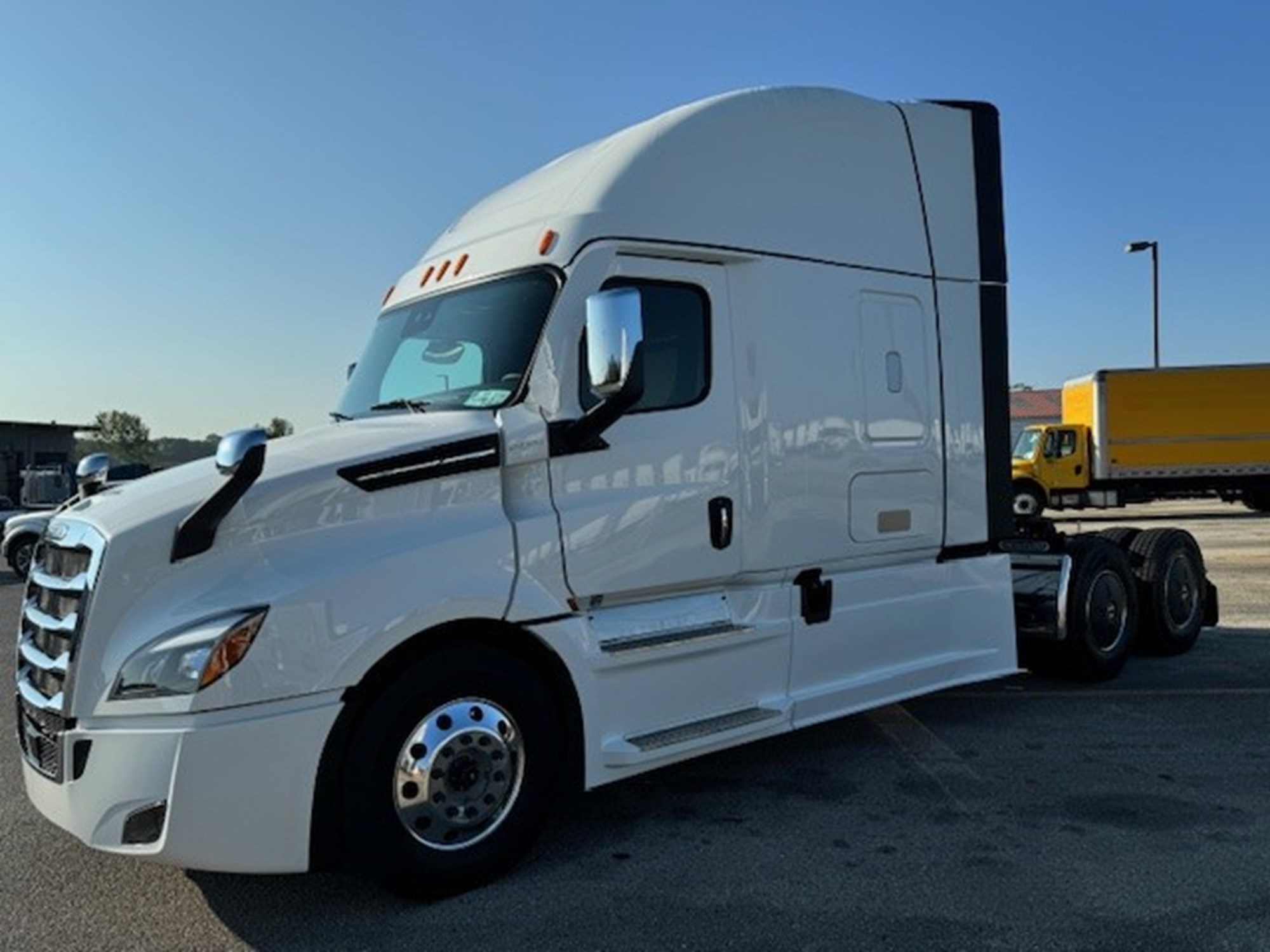 2025 FREIGHTLINER PT126SLP