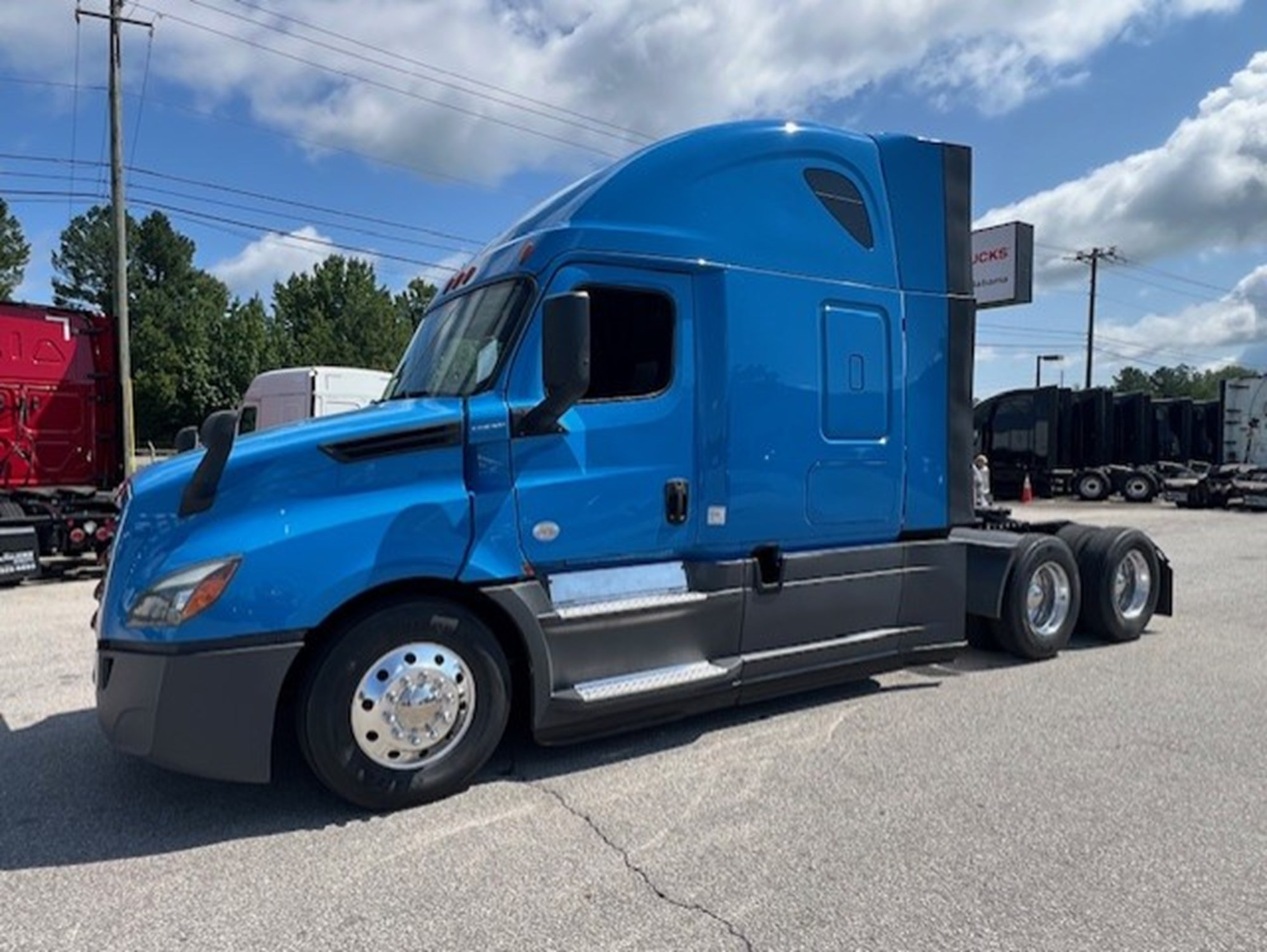 2020 FREIGHTLINER CA126SLP