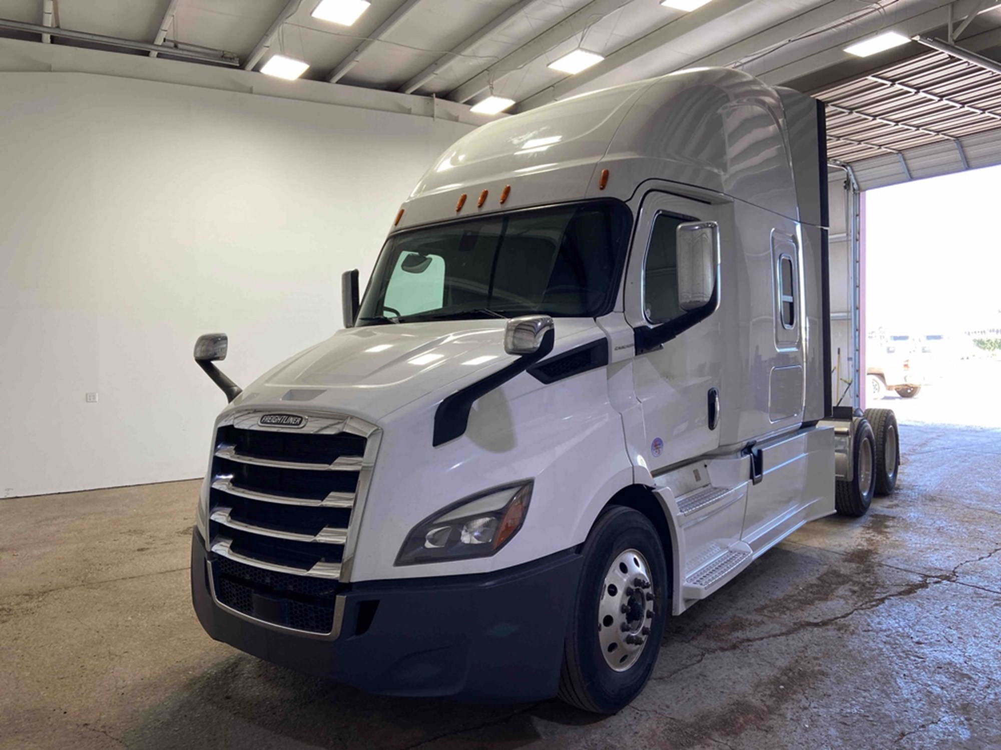 2020 FREIGHTLINER CA 116SLP