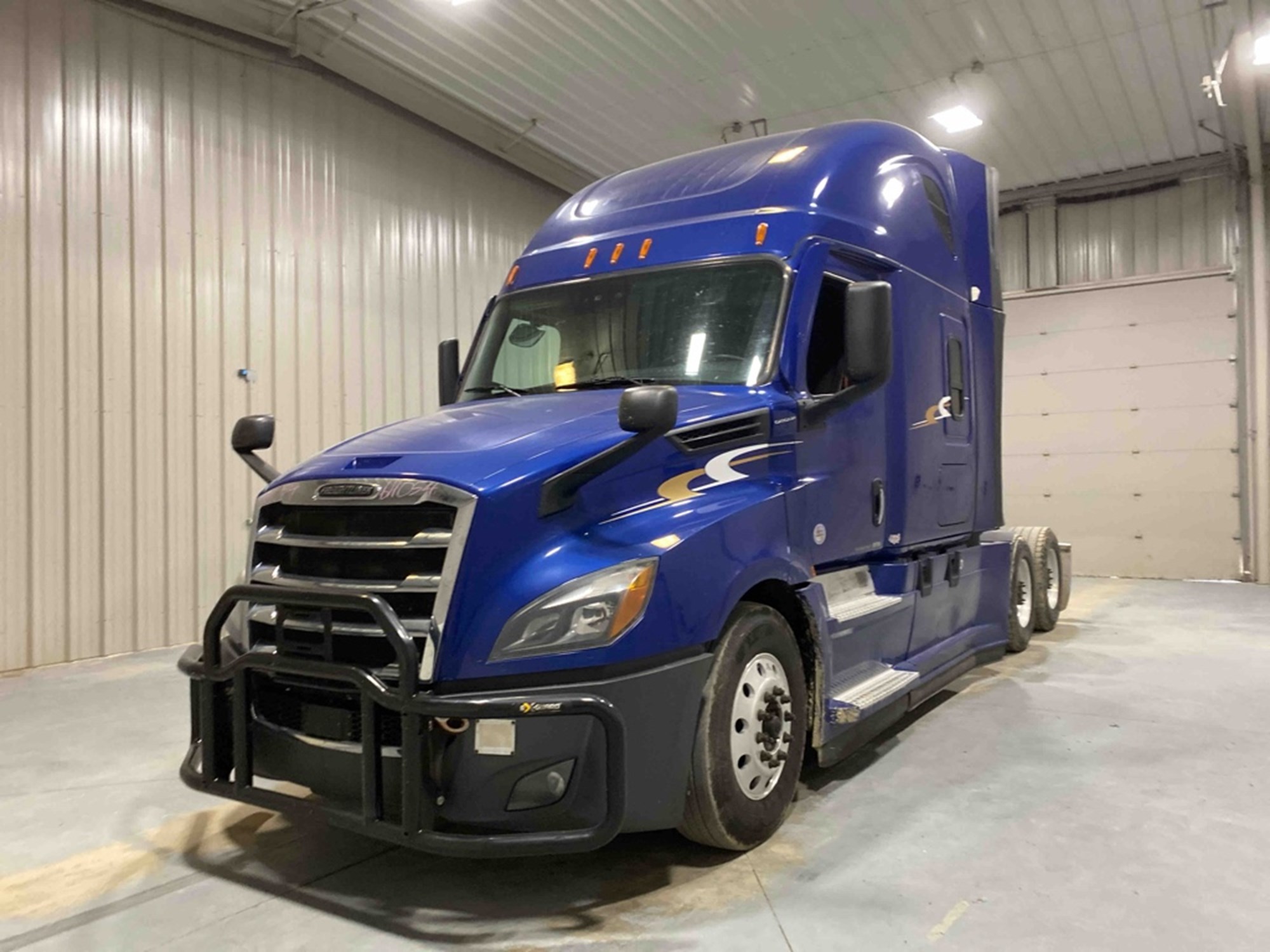 2021 FREIGHTLINER CA126SLP