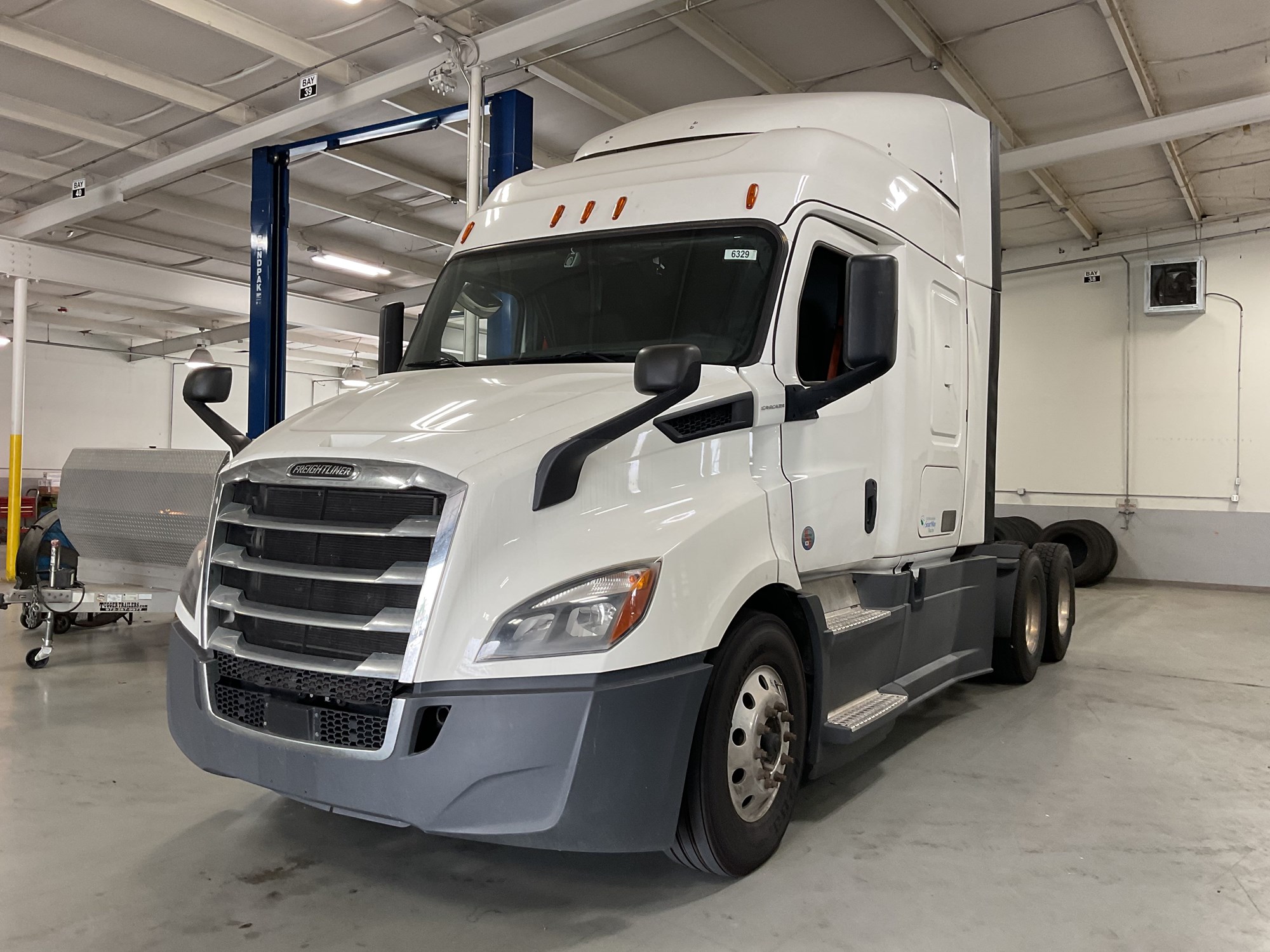 2020 FREIGHTLINER CA 116SLP