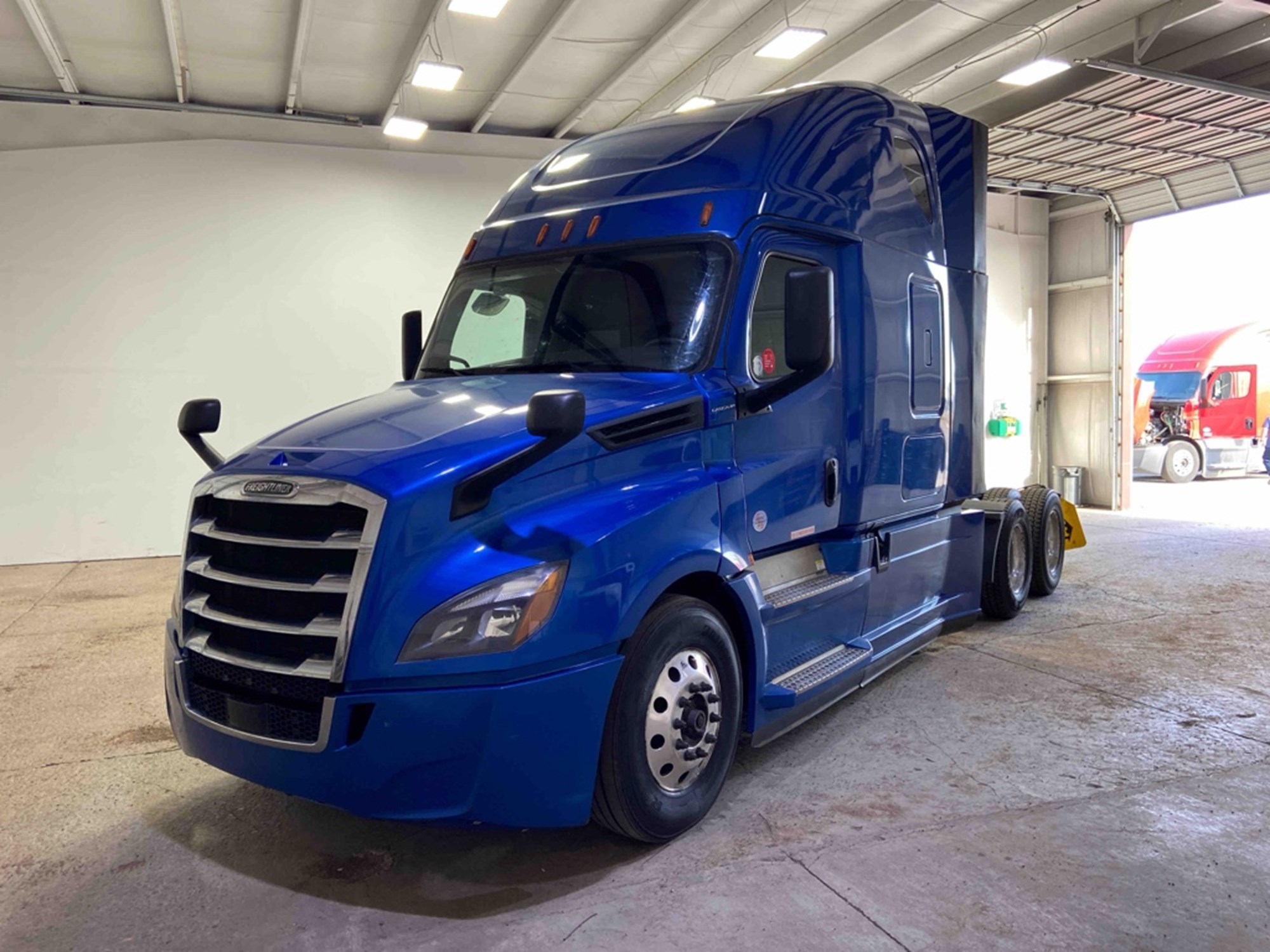 2020 FREIGHTLINER CA126SLP