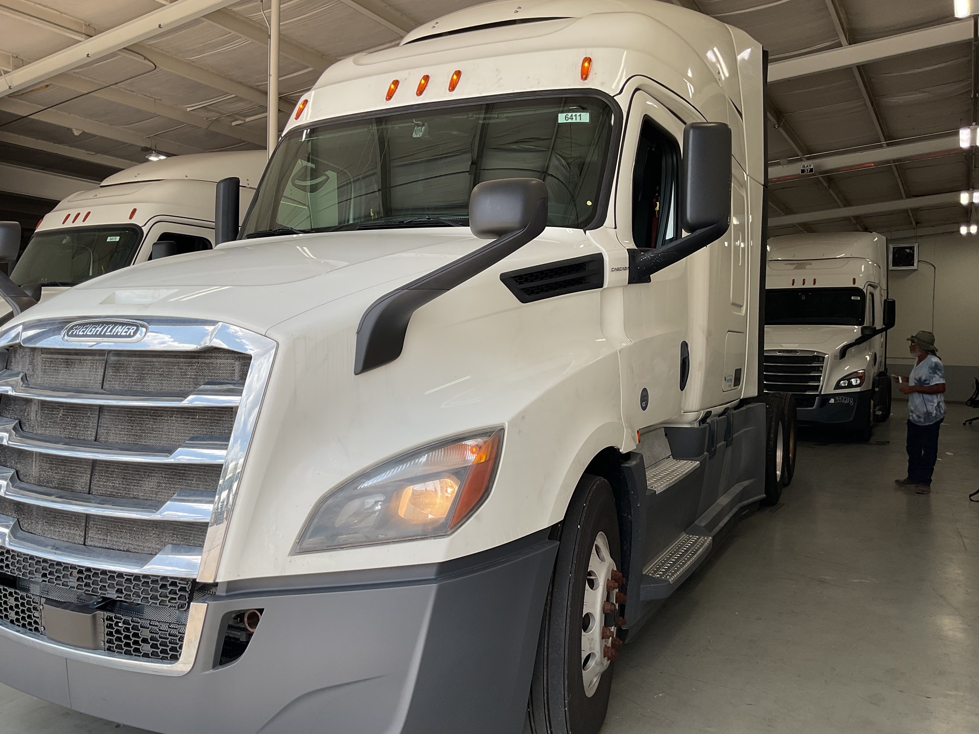 2019 FREIGHTLINER CA126SLP