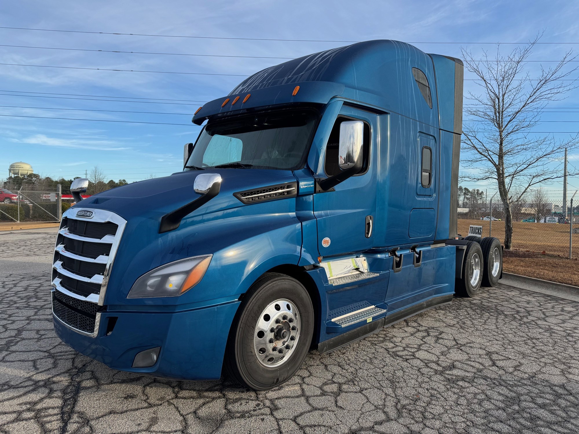 2025 FREIGHTLINER CA126SLP