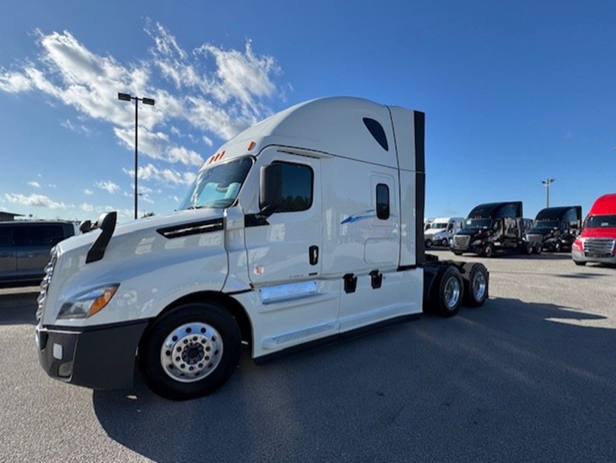 2021 FREIGHTLINER CA126SLP