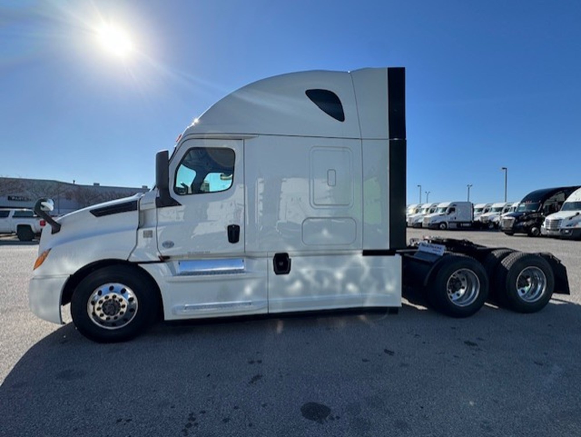 2020 FREIGHTLINER CA126SLP