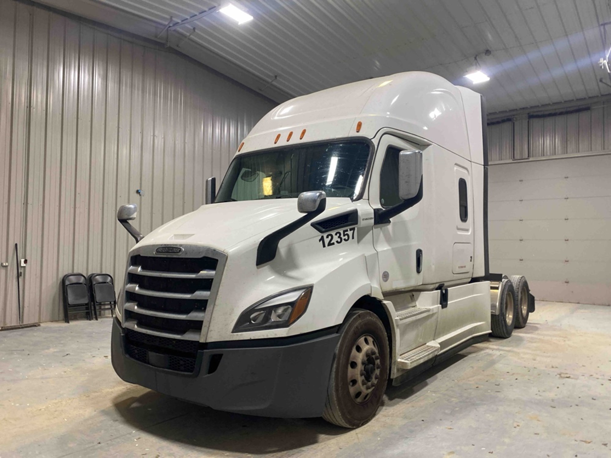 2020 FREIGHTLINER CA126SLP