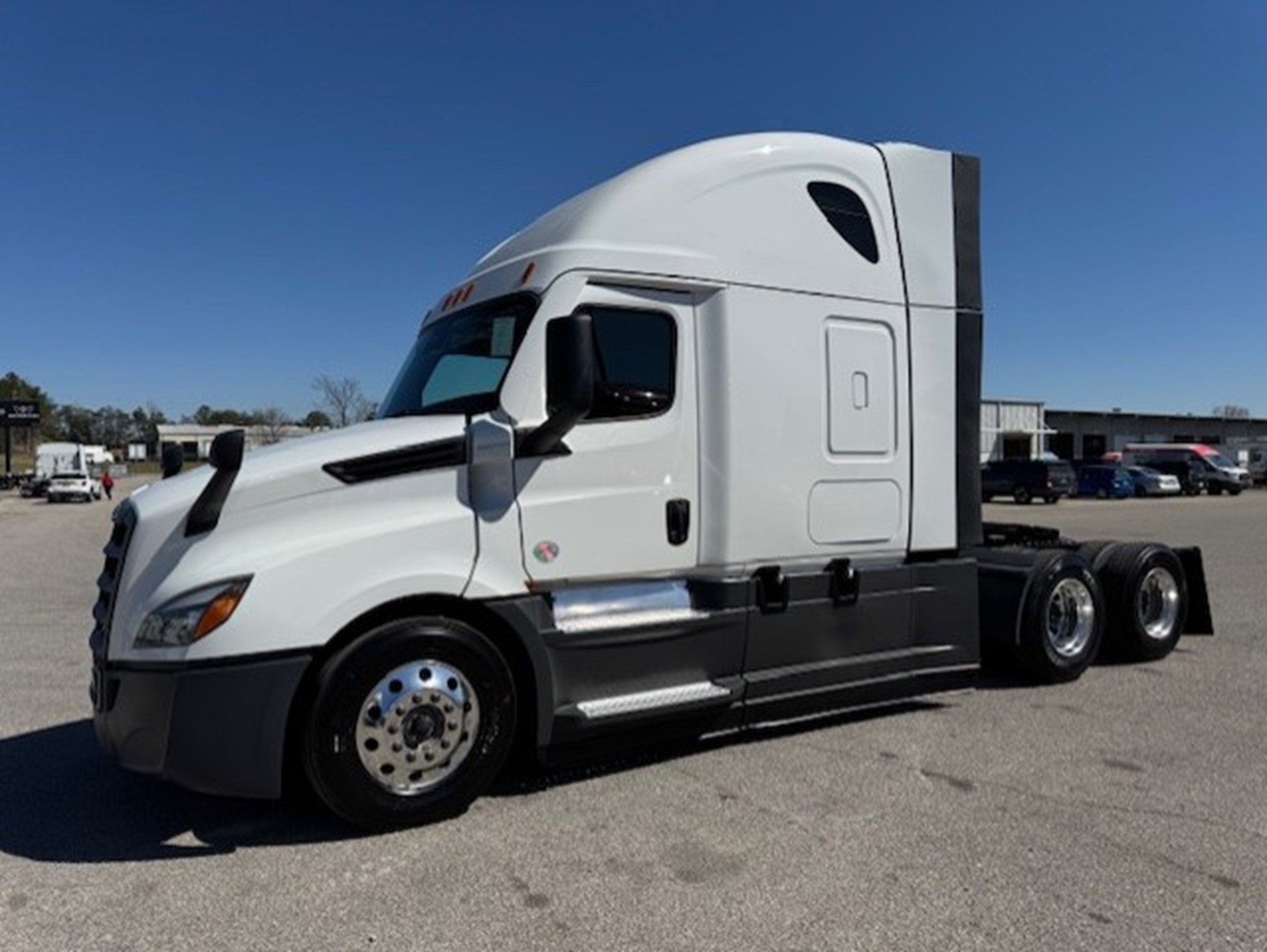 2023 FREIGHTLINER CA126SLP