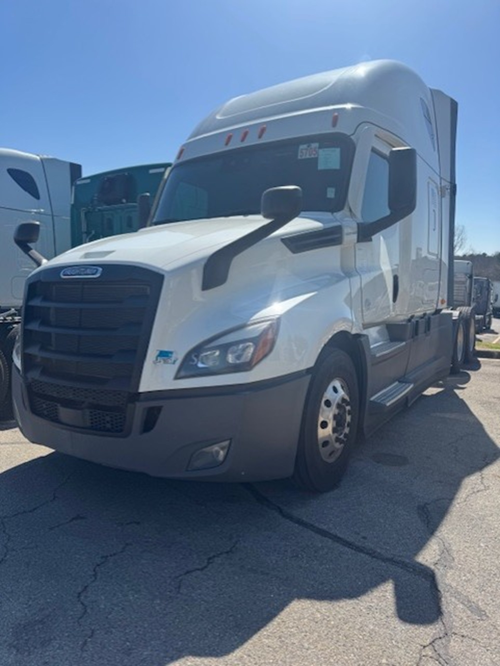 2022 FREIGHTLINER CA126SLP