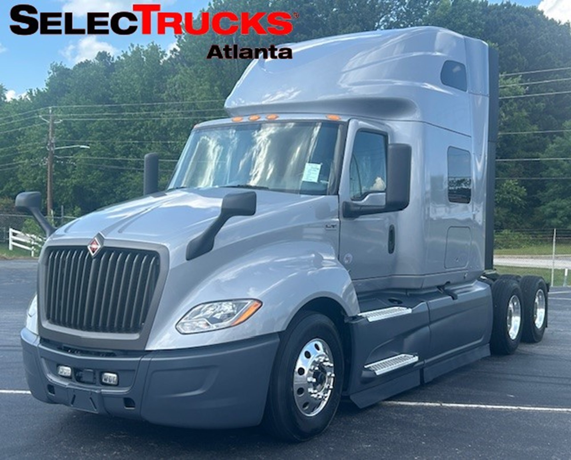 2022 International LT625