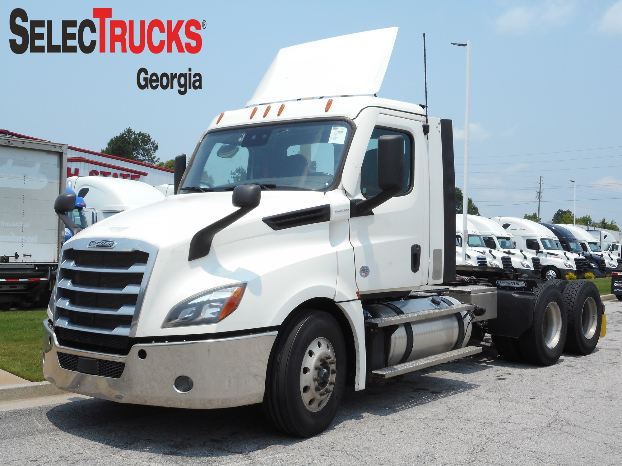 2021 FREIGHTLINER Cascadia 126